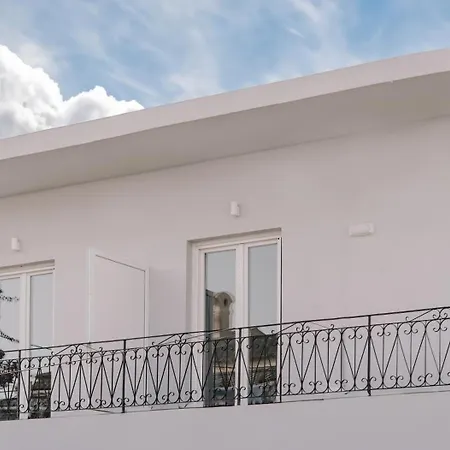 Sea Sailing Han/Misafirhane Kontokali